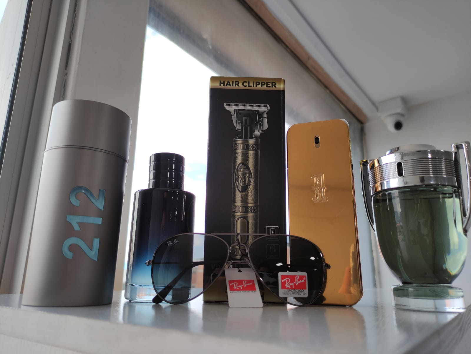 KIT 4 PERFUMES + GAFAS + AFEITADORA BUDA